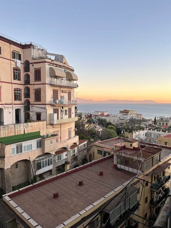 ufficio in affitto a Napoli in zona Vomero