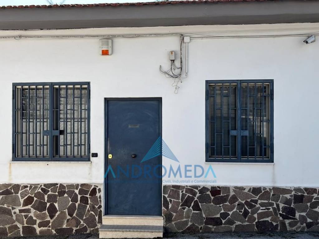 ufficio in affitto a Napoli in zona Bagnoli