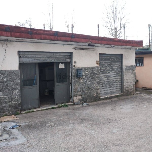 ufficio in affitto a Napoli in zona Soccavo