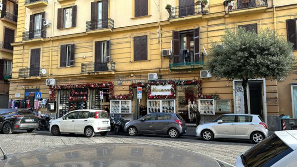 locale commerciale in affitto a Napoli in zona Pendino / San Giuseppe