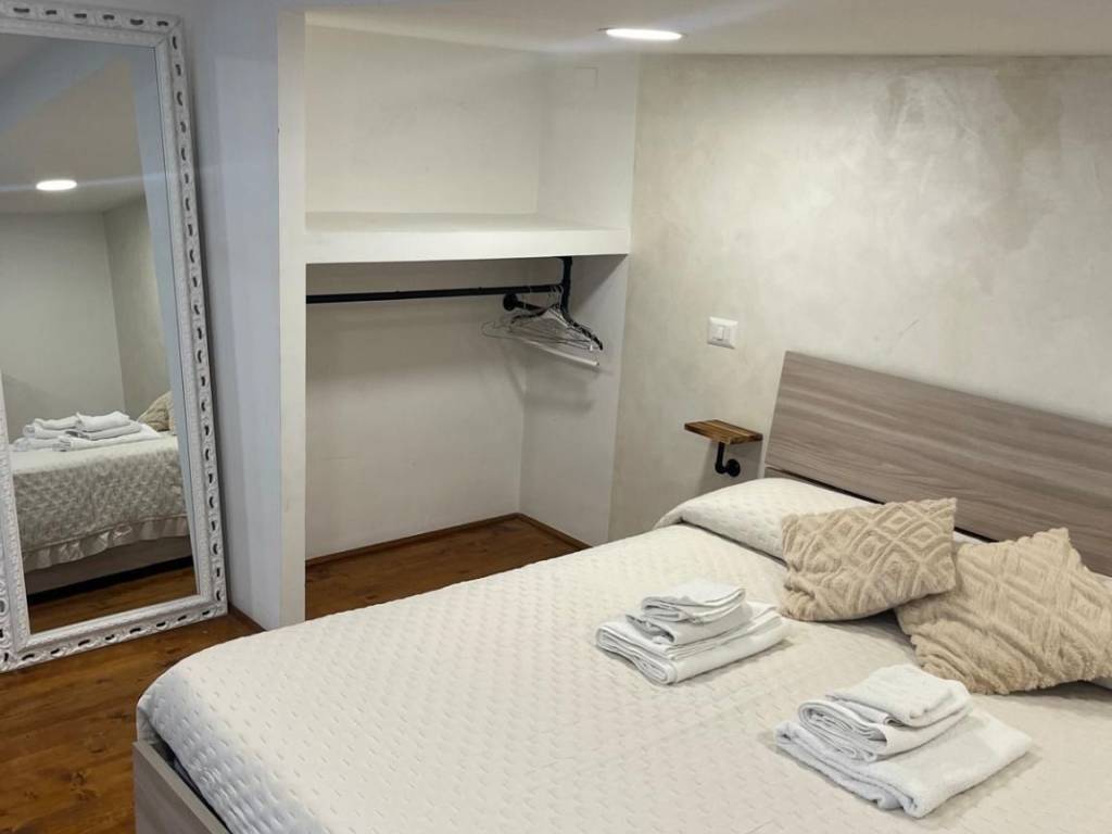 appartamento in affitto a Napoli in zona Stella