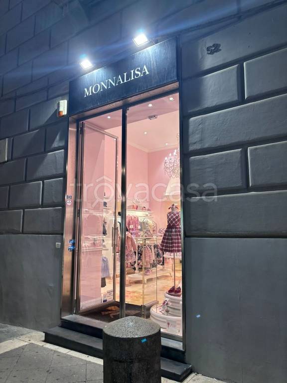 appartamento in affitto a Napoli in zona Chiaia