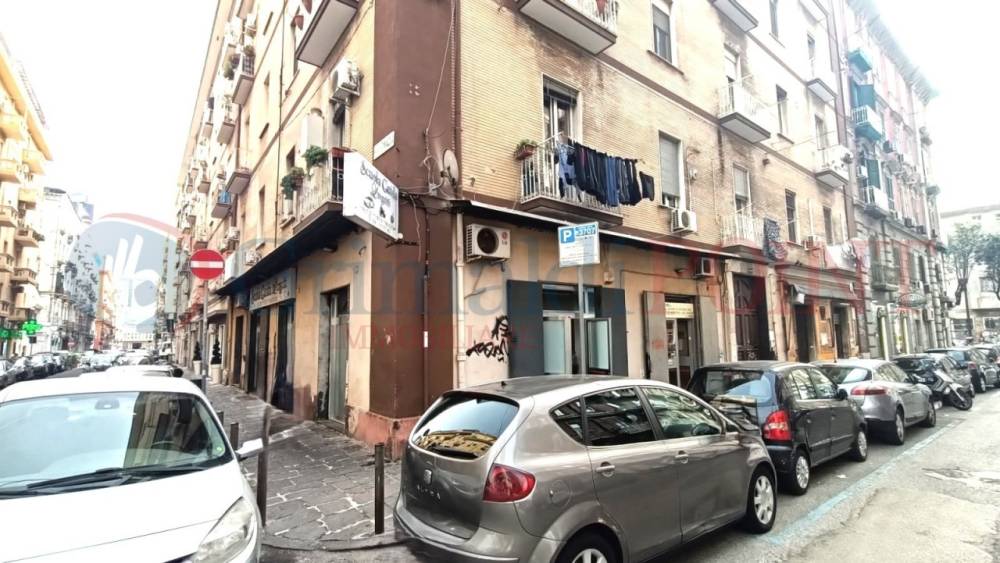 locale commerciale in affitto a Napoli