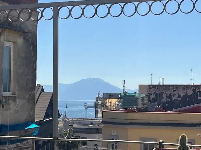 appartamento in affitto a Napoli in zona Stella