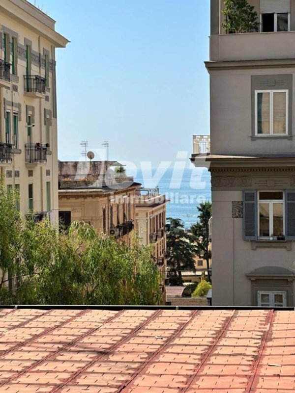 appartamento in affitto a Napoli in zona Chiaia