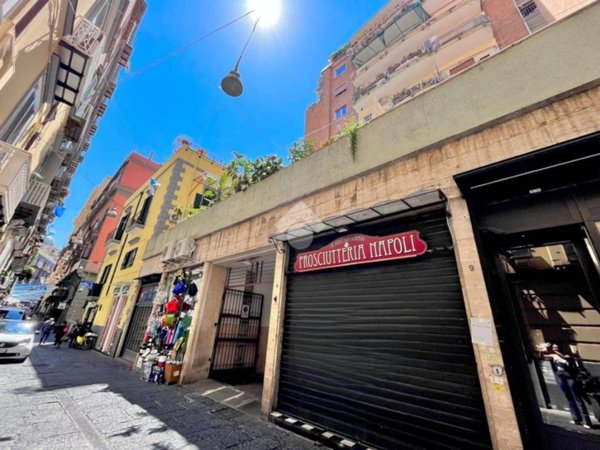 appartamento in affitto a Napoli in zona Chiaia