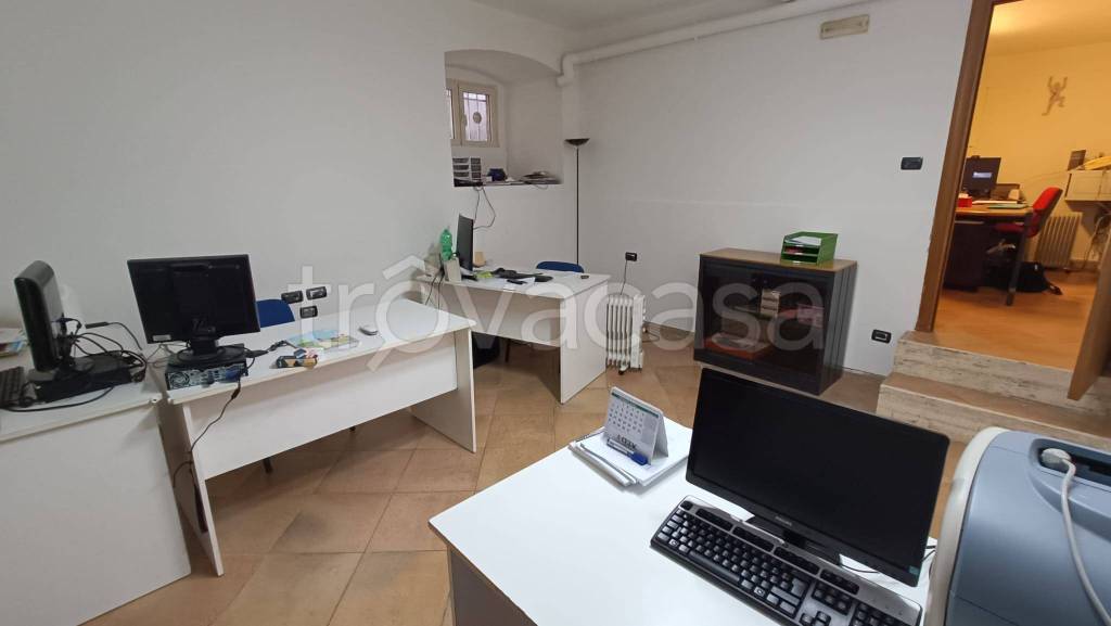 ufficio in affitto a Napoli in zona Vomero