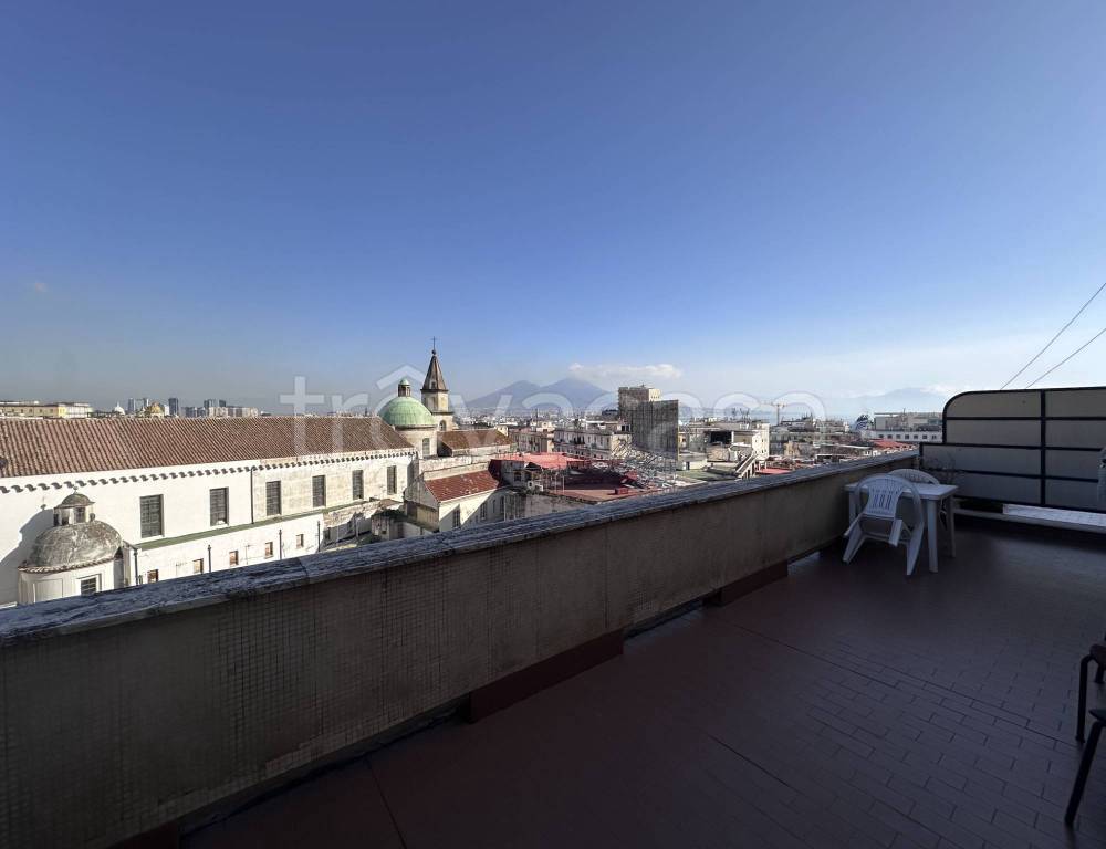 appartamento in affitto a Napoli in zona Stella