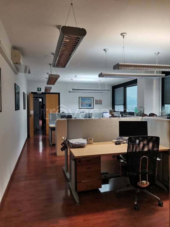 ufficio in affitto a Napoli in zona Poggioreale