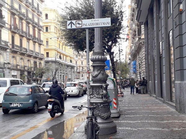 locale commerciale in affitto a Napoli in zona Pendino / San Giuseppe