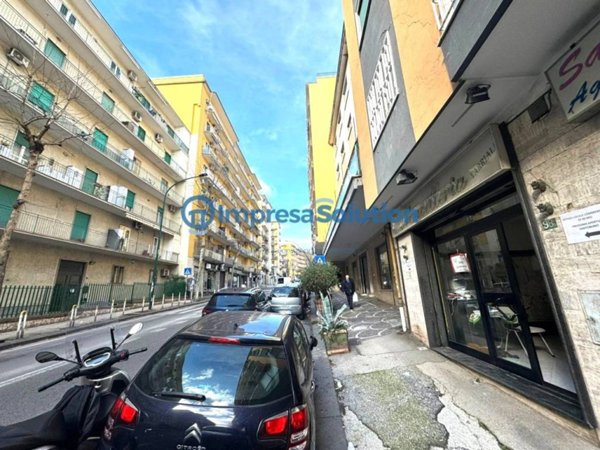 negozio in affitto a Napoli in zona Camaldoli