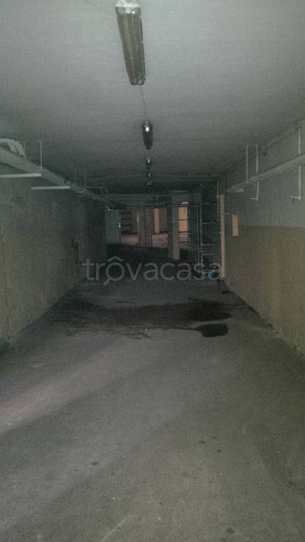 negozio in affitto a Napoli