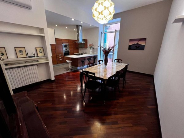 appartamento in affitto a Napoli in zona Chiaia