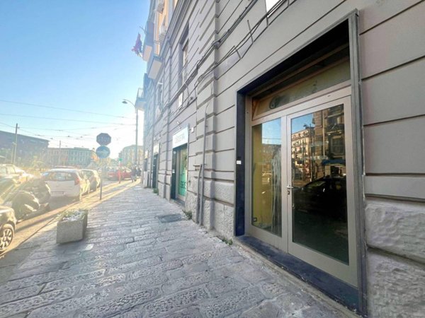negozio in affitto a Napoli in zona Poggioreale