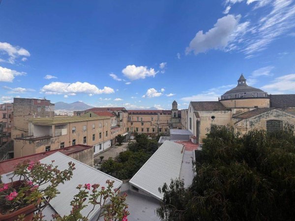 appartamento in affitto a Napoli in zona Stella