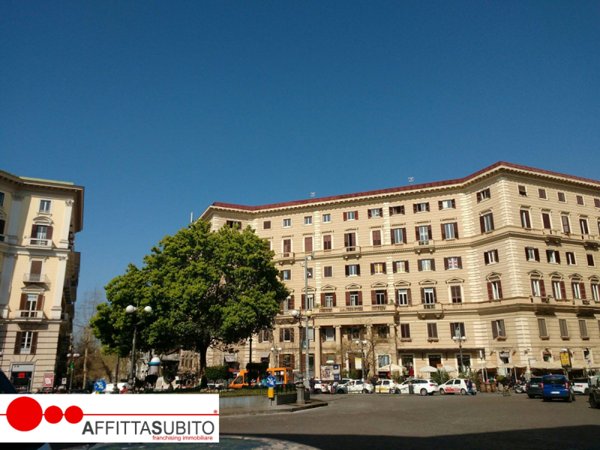locale commerciale in affitto a Napoli in zona Vomero