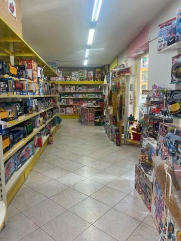 negozio in affitto a Napoli in zona Arenella