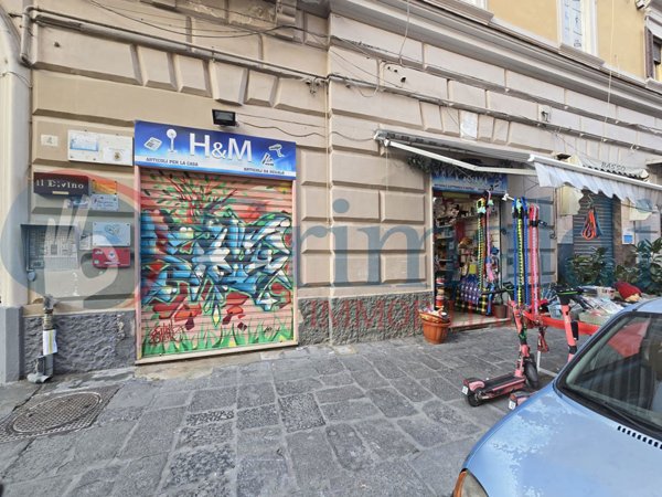 locale commerciale in affitto a Napoli in zona Vicaria
