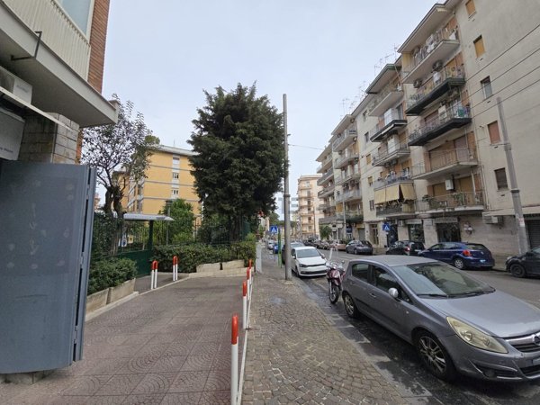 locale commerciale in affitto a Napoli in zona Capodimonte / Colli Aminei