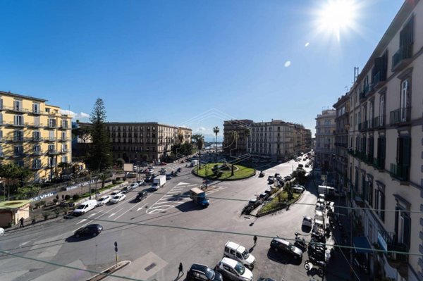 appartamento in affitto a Napoli in zona Chiaia