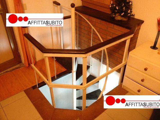 appartamento in affitto a Napoli in zona Chiaia