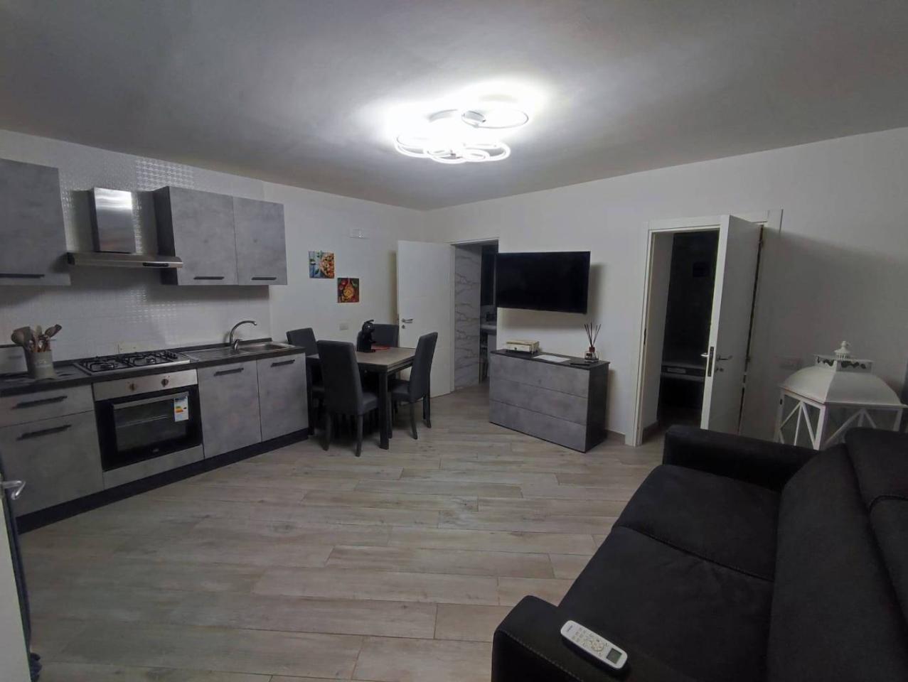 appartamento in affitto a Napoli in zona Chiaia