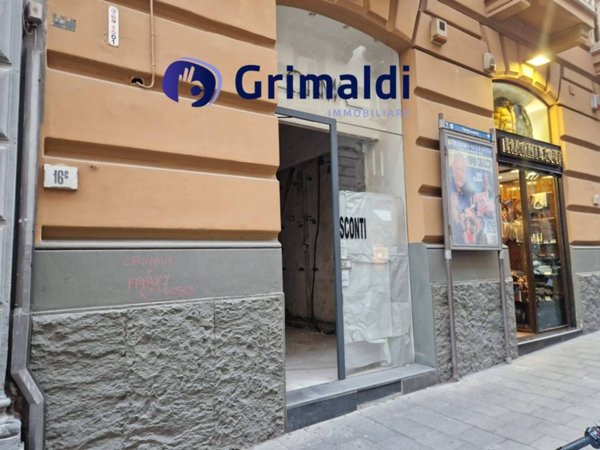 appartamento in affitto a Napoli in zona Chiaia