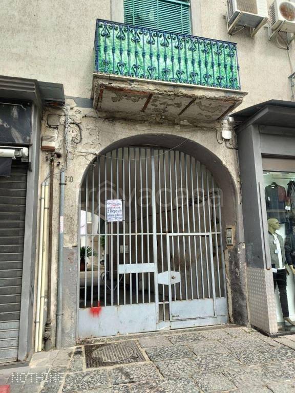 locale commerciale in affitto a Napoli in zona Secondigliano