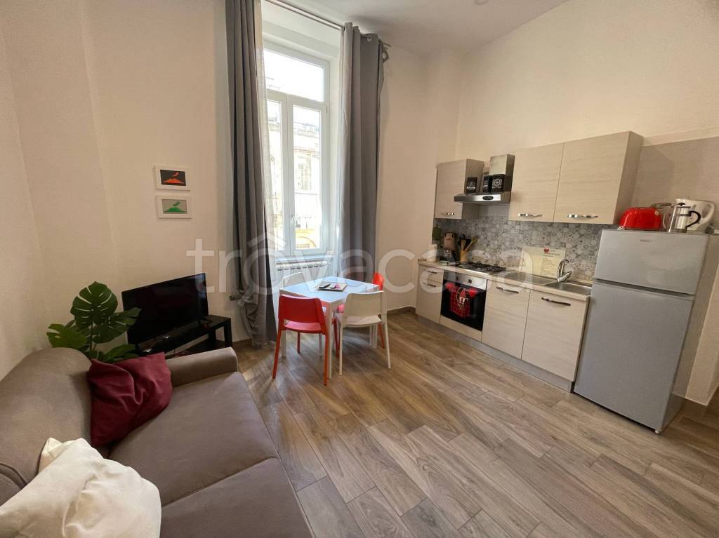 appartamento in affitto a Napoli in zona Stella