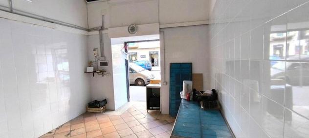 negozio in affitto a Napoli in zona Vicaria