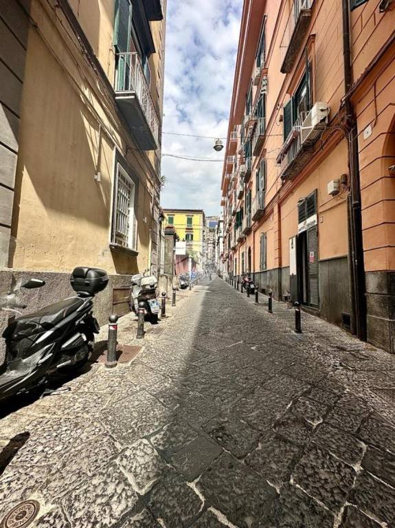 appartamento in affitto a Napoli in zona Chiaia