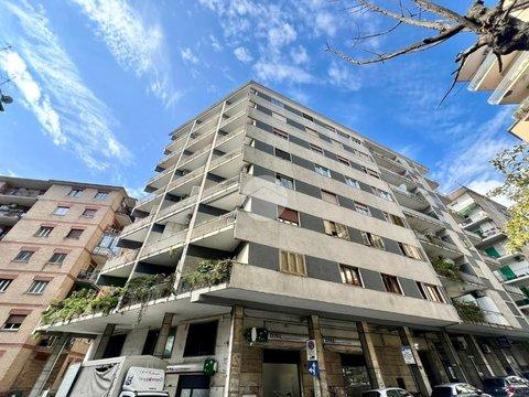 negozio in affitto a Napoli in zona Camaldoli