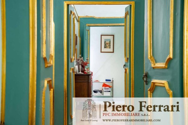 appartamento in affitto a Napoli in zona Chiaia
