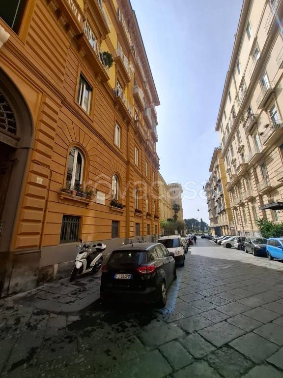 ufficio in affitto a Napoli in zona Chiaia