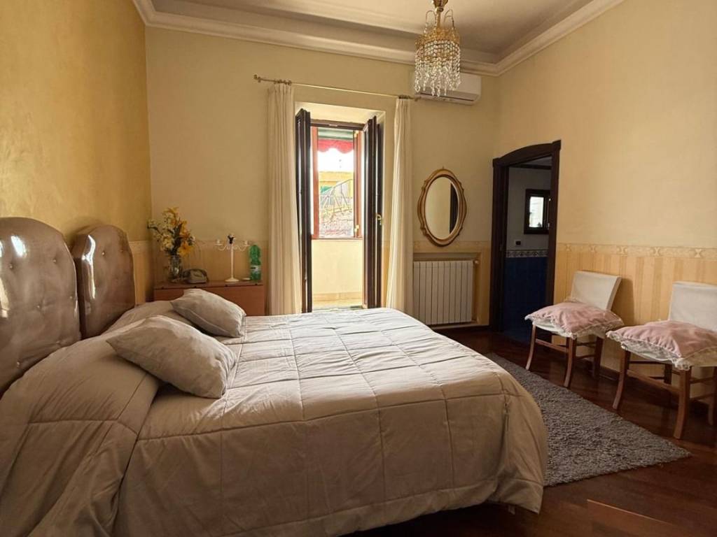 appartamento in affitto a Napoli in zona Stella