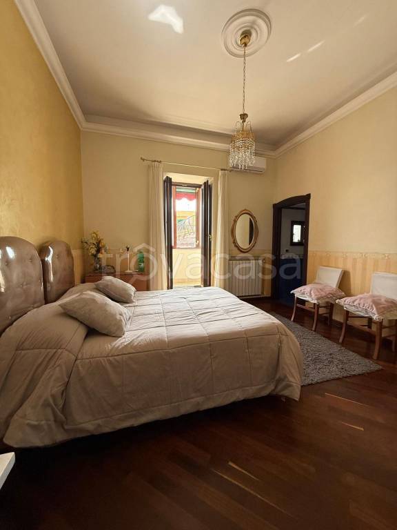 appartamento in affitto a Napoli in zona Stella