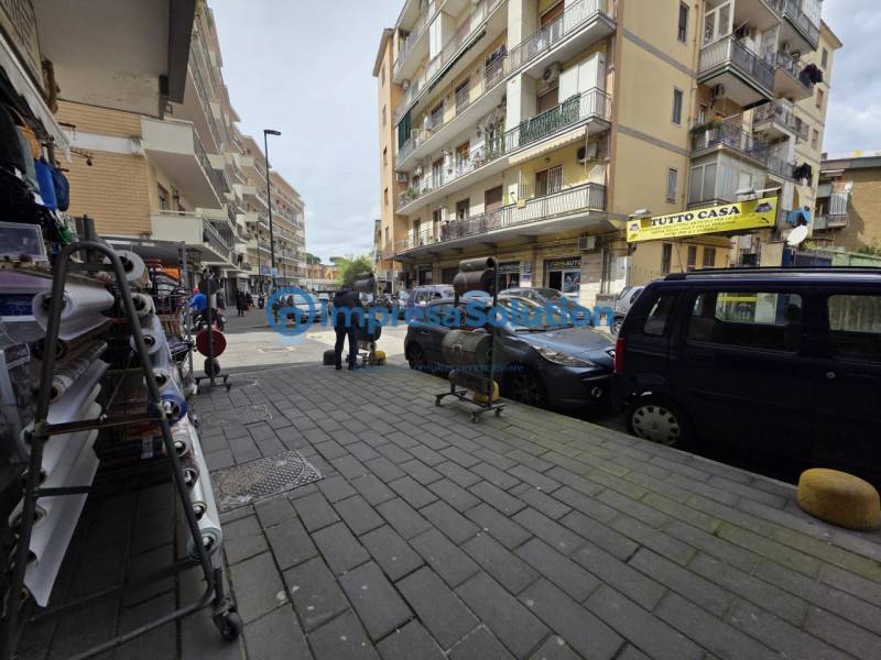 locale commerciale in affitto a Napoli in zona Soccavo
