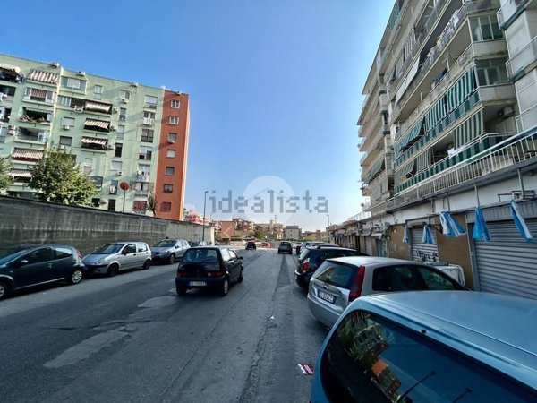 locale commerciale in affitto a Napoli in zona San Pietro a Patierno