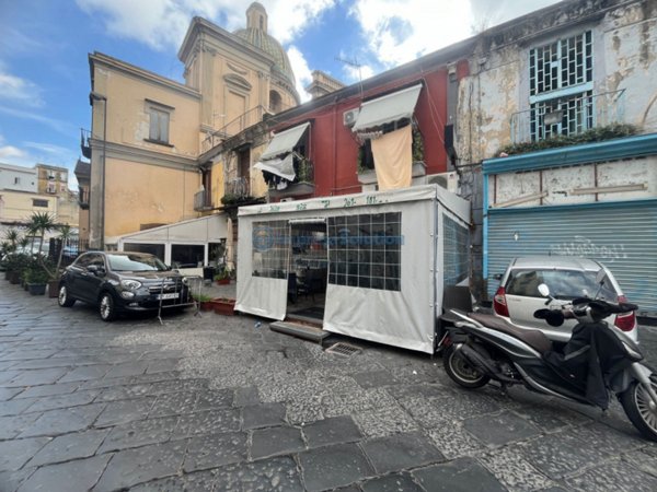 locale commerciale in affitto a Napoli in zona Pendino / San Giuseppe