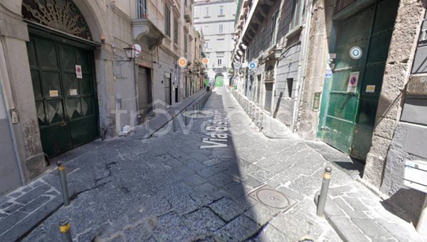 monolocale in affitto a Napoli in zona Chiaia