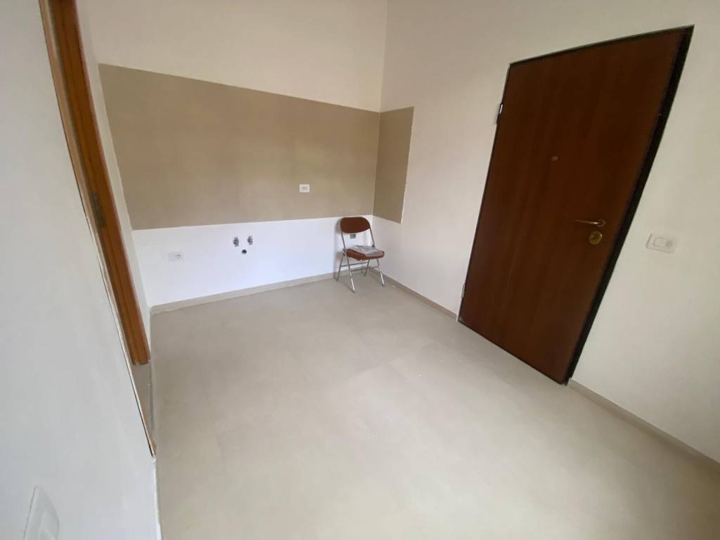 appartamento in affitto a Napoli in zona Stella