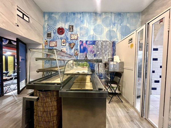 negozio in affitto a Napoli