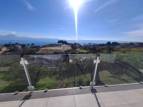 appartamento in affitto a Napoli in zona Posillipo