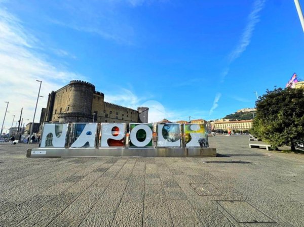 appartamento in affitto a Napoli in zona Porto