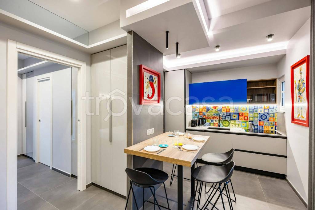 appartamento in affitto a Napoli in zona Stella