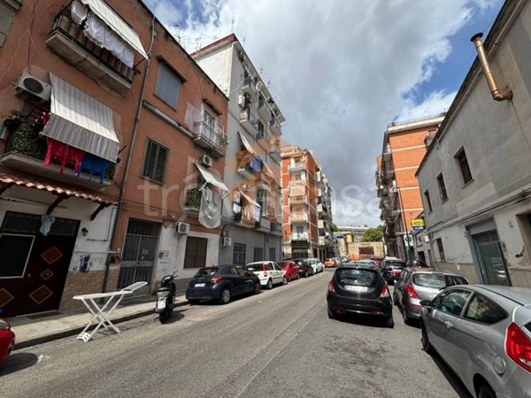 negozio in affitto a Napoli