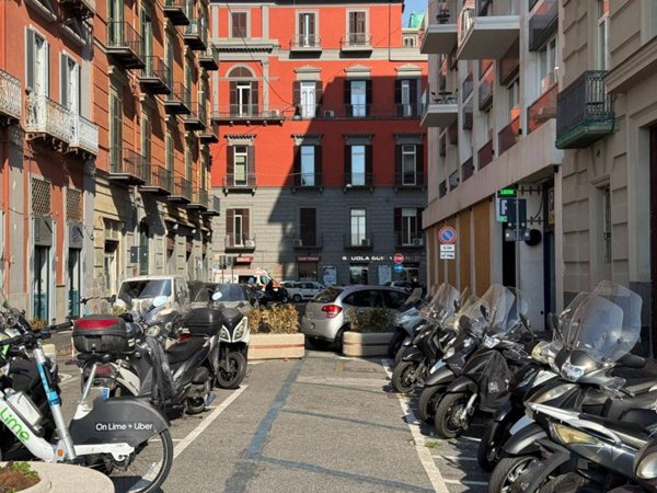 appartamento in affitto a Napoli in zona Chiaia