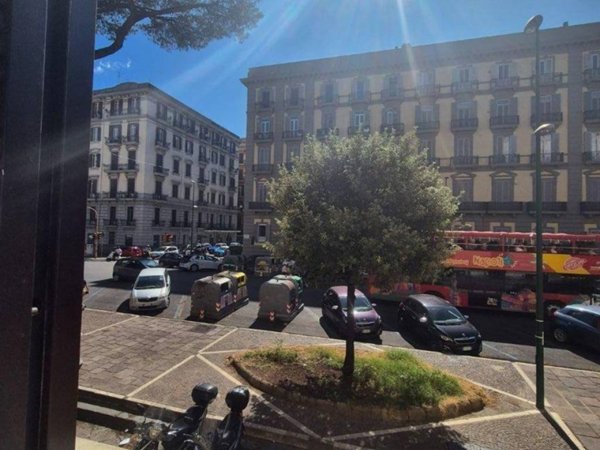 appartamento in affitto a Napoli in zona Chiaia