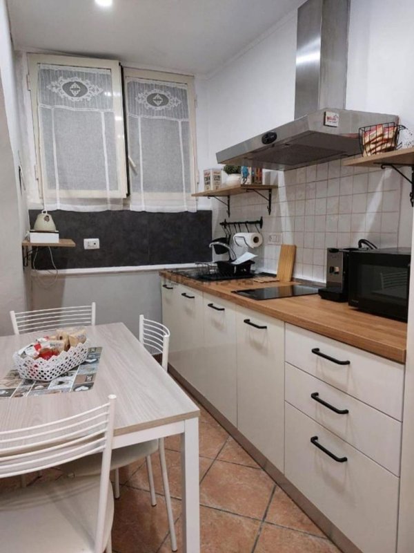 appartamento in affitto a Napoli in zona San Lorenzo