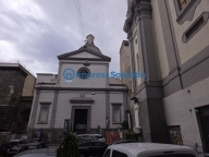 negozio in affitto a Napoli in zona Stella